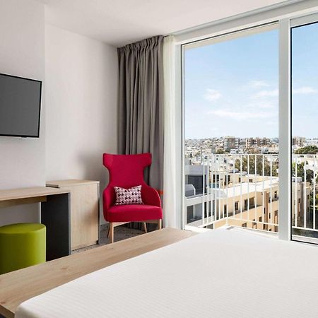 Quadro Hotel, Trademark Collection By Wyndham Saint Julian's Exterior photo